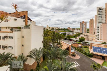 Apartamento à venda com 400m², 4 quartos e 4 vagas Apartamento à venda com 400m², 4 quartos e 4 vagasVista