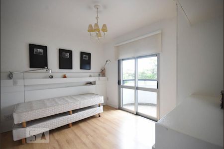 Apartamento à venda com 195m², 3 quartos e 3 vagas Apartamento à venda com 195m², 3 quartos e 3 vagasSuíte 3