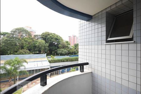Apartamento à venda com 195m², 3 quartos e 3 vagas Apartamento à venda com 195m², 3 quartos e 3 vagasVaranda da suíte 3