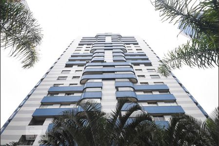 Apartamento à venda com 195m², 3 quartos e 3 vagas Apartamento à venda com 195m², 3 quartos e 3 vagasFachada