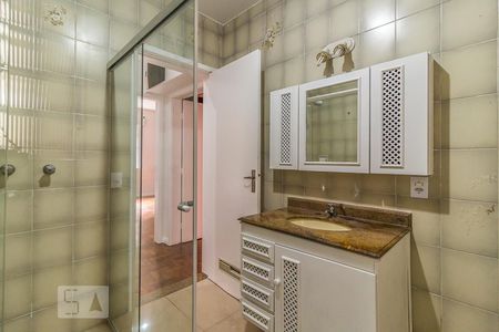 Banheiro de apartamento à venda com 3 quartos, 140m² em Barra Funda, São Paulo