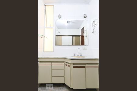 Banheiro de apartamento à venda com 3 quartos, 112m² em Vila Diva (zona Norte), São Paulo