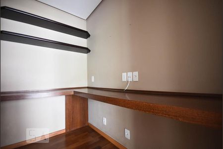 Apartamento à venda com 128m², 3 quartos e 2 vagasEscritório