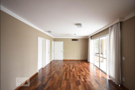 Apartamento à venda com 128m², 3 quartos e 2 vagasSala