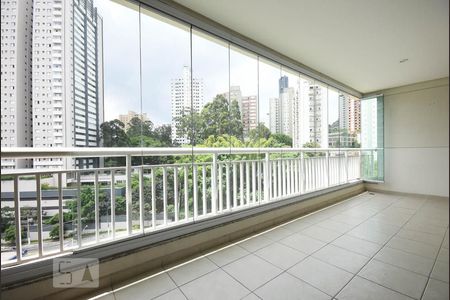 Apartamento à venda com 128m², 3 quartos e 2 vagasVaranda