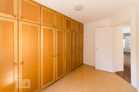 Quarto  de apartamento para alugar com 2 quartos, 72m² em Brooklin Paulista, São Paulo