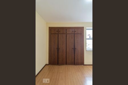 Apartamento à venda com 187m², 4 quartos e 2 vagasQuarto 1