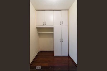 Apartamento à venda com 187m², 4 quartos e 2 vagasQuarto de Serviço 