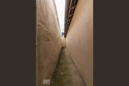 Casa à venda com 80m², 1 quarto e 1 vaga Casa à venda com 80m², 1 quarto e 1 vagaCorredor lateral