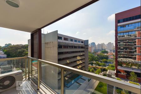 Varanda de kitnet/studio à venda com 1 quarto, 30m² em Pinheiros, São Paulo