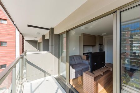 Studio à venda com 31m², 1 quarto e 1 vaga Studio à venda com 31m², 1 quarto e 1 vagaVaranda