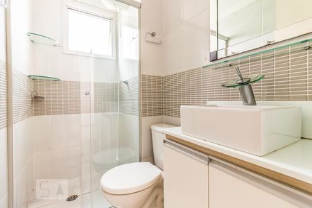 Banheiro de apartamento para alugar com 2 quartos, 44m² em Água Branca, São Paulo