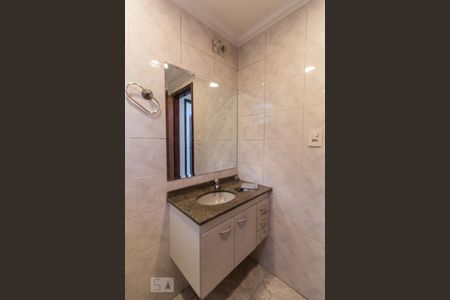 Banheiro de apartamento à venda com 2 quartos, 61m² em Vila Leonor, Guarulhos