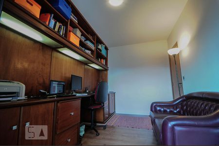 Apartamento para alugar com 167m², 4 quartos e 3 vagasEscritório