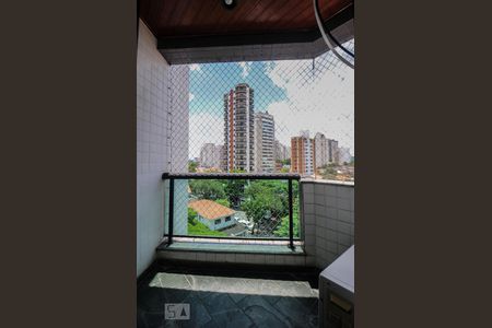Apartamento para alugar com 167m², 4 quartos e 3 vagasVaranda