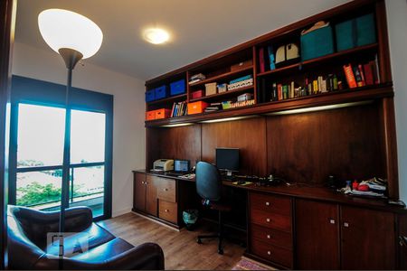 Apartamento para alugar com 167m², 4 quartos e 3 vagasEscritório