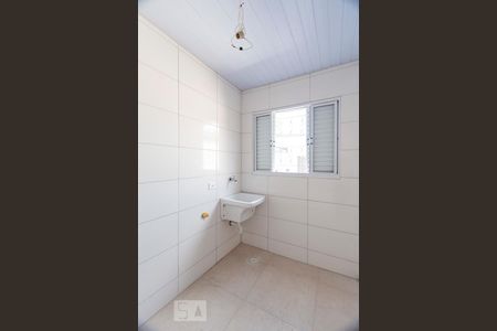 Casa para alugar com 75m², 2 quartos e 1 vagaÁrea de serviço