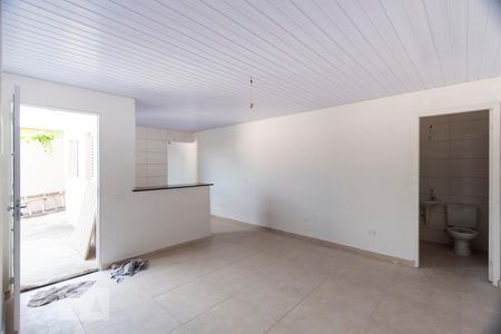 Sala de casa para alugar com 2 quartos, 75m² em Vila Babilônia, São Paulo