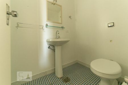 Banheiro de apartamento para alugar com 2 quartos, 65m² em Campo Belo, São Paulo