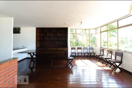 Casa à venda com 312m², 4 quartos e 2 vagasSala de estar no terceiro pavimento