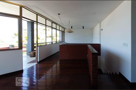 Casa à venda com 312m², 4 quartos e 2 vagasSala de estar no terceiro pavimento