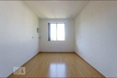Casa à venda com 312m², 4 quartos e 2 vagasQuarto 2 no segundo pavimento