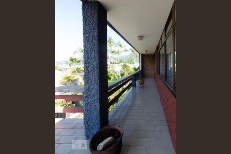 Casa à venda com 312m², 4 quartos e 2 vagasVaranda no terceiro pavimento