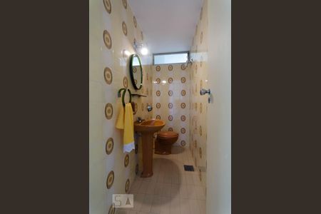 Casa à venda com 312m², 4 quartos e 2 vagasLavabo no terceiro pavimento