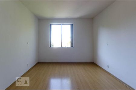 Casa à venda com 312m², 4 quartos e 2 vagasQuarto 3 no segundo pavimento