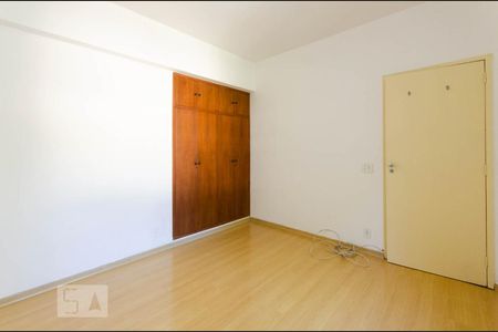 Casa à venda com 312m², 4 quartos e 2 vagasQuarto 1 no segundo pavimento