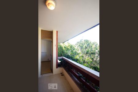 Casa à venda com 312m², 4 quartos e 2 vagasVaranda da Suite no segundo pavimento