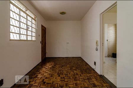 Sala de apartamento para alugar com 3 quartos, 62m² em Sagrada Família, Belo Horizonte