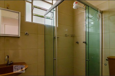 Banheiro de apartamento para alugar com 3 quartos, 62m² em Sagrada Família, Belo Horizonte