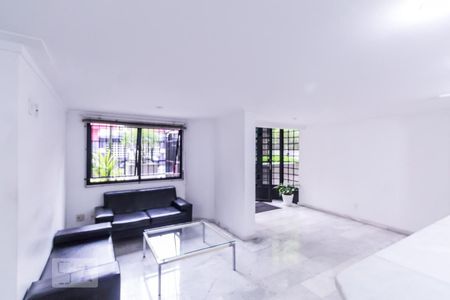 Apartamento para alugar com 35m², 1 quarto e 1 vagaHall