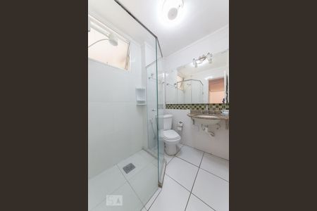 Banheiro de apartamento à venda com 2 quartos, 75m² em Ponte Preta, Campinas