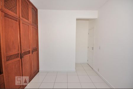 Casa de condomínio à venda com 256m², 3 quartos e 3 vagasQuarto 2