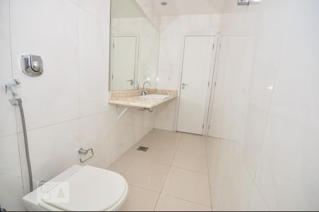 Casa de condomínio à venda com 256m², 3 quartos e 3 vagasBanheiro Suíte