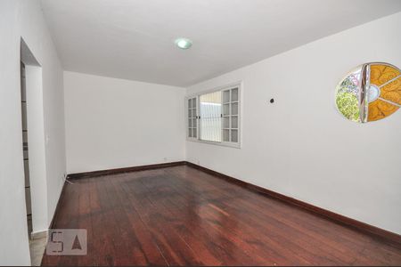 Casa de condomínio à venda com 256m², 3 quartos e 3 vagasSala