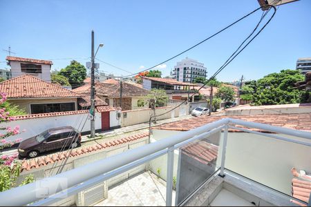 Casa de condomínio à venda com 256m², 3 quartos e 3 vagasVaranda - Suíte
