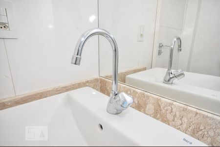 Casa de condomínio à venda com 256m², 3 quartos e 3 vagasBanheiro Social