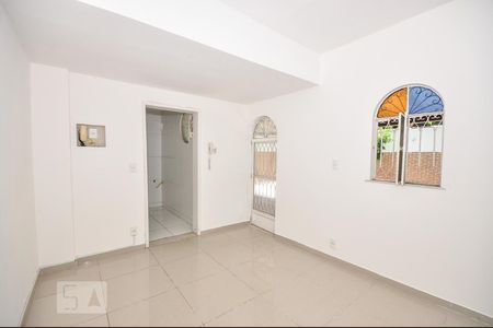 Casa de condomínio à venda com 256m², 3 quartos e 3 vagasAntessala