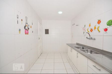 Casa de condomínio à venda com 256m², 3 quartos e 3 vagasCozinha