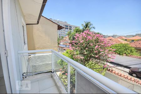 Casa de condomínio à venda com 256m², 3 quartos e 3 vagasVaranda - Suíte