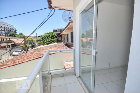 Casa de condomínio à venda com 256m², 3 quartos e 3 vagasVaranda - Suíte