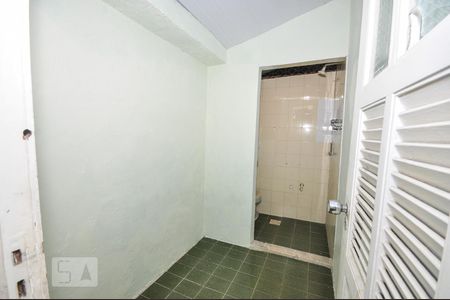 Casa de condomínio à venda com 256m², 3 quartos e 3 vagasQuarto de Serviço