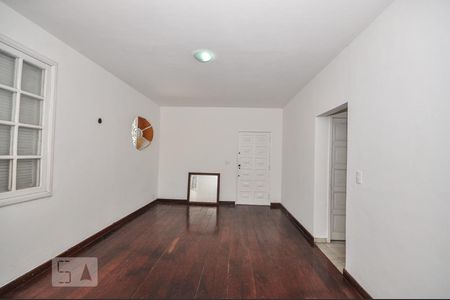 Casa de condomínio à venda com 256m², 3 quartos e 3 vagasSala