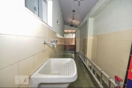 Casa de condomínio à venda com 256m², 3 quartos e 3 vagasÁrea de Serviço