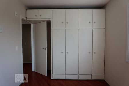 Quarto 2 de apartamento para alugar com 3 quartos, 64m² em Vila Andrade, São Paulo