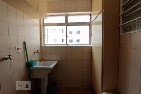 Area de serviço de apartamento para alugar com 3 quartos, 64m² em Vila Andrade, São Paulo
