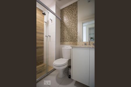 Banheiro social de apartamento para alugar com 2 quartos, 67m² em Pinheiros, São Paulo